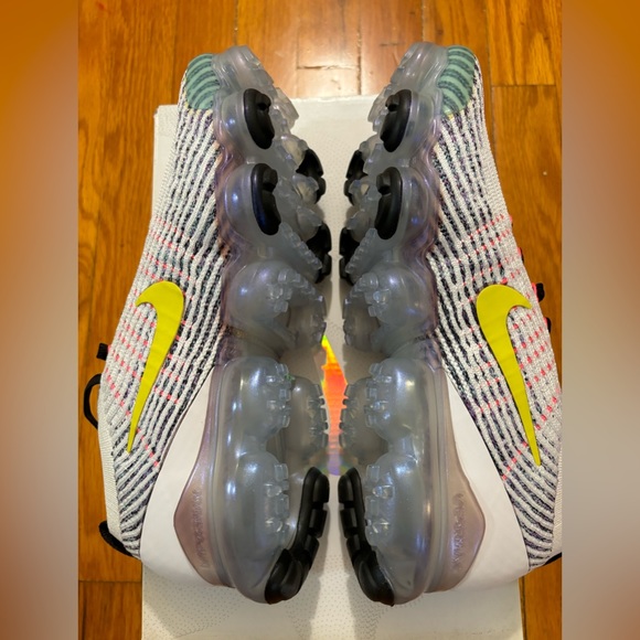 Nike Air Vapormax Flyknit 3 - Picture 5 of 11